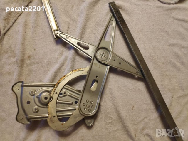 Продавам - оригинален ел. преден десен стъклоповдигач за Рено Меган 2009 г. , снимка 4 - Части - 25414269