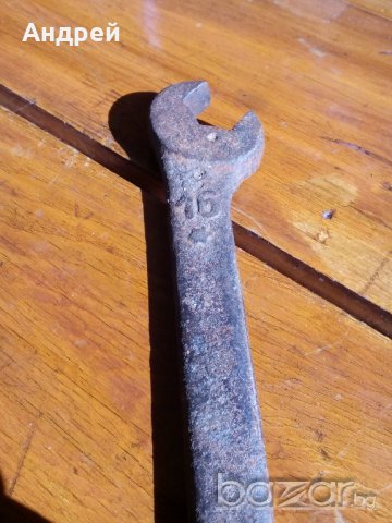 Старинен гаечен ключ, снимка 4 - Антикварни и старинни предмети - 19758728