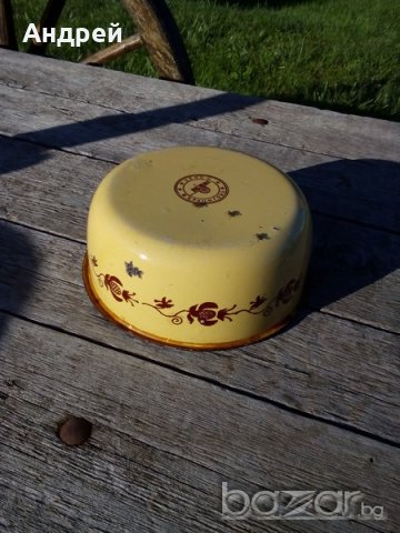 Стара емайлирана паница, снимка 5 - Антикварни и старинни предмети - 18478330