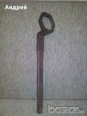 Старинен ключ за колела на каруца, снимка 1 - Антикварни и старинни предмети - 16837667