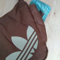 Дамска чанта Adidas, снимка 1 - Чанти - 22923945