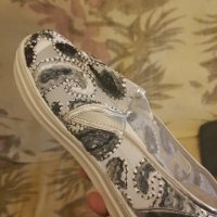 ОРИГИНАЛНИ обувки LAURA BIAGIOTTI, снимка 13 - Дамски ежедневни обувки - 24042406