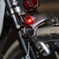 Стоп светлина за спирачка на задно колело на велосипед LED за Предупреждение за безопасност лампа  , снимка 13 - Аксесоари за велосипеди - 21842397