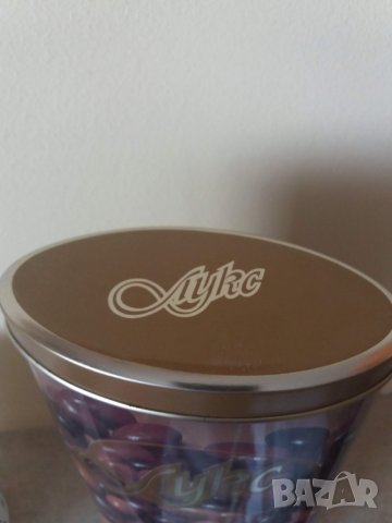 Стара ламаринена кутия от бонбони!, снимка 6 - Други ценни предмети - 22650805