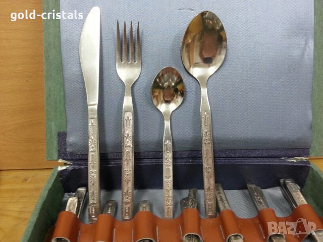 руски прибори в кутия