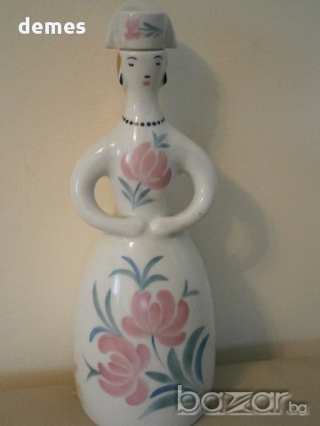 Декоративно порцеланово шише във форма на момиче в национална носия от Ссср от 70-те години на Хх в., снимка 5 - Други - 9463881