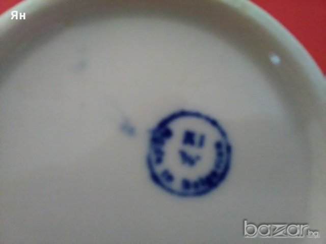 Красив Стар Ретро Чайник от Качествен Български Порцелан, снимка 3 - Антикварни и старинни предмети - 20272080