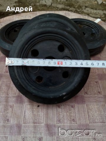 Гуми #2, снимка 2 - Антикварни и старинни предмети - 20121768