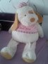 голяма плюшена играчка- куче жълто с розова блузка ,височина 110 см ,50 лв