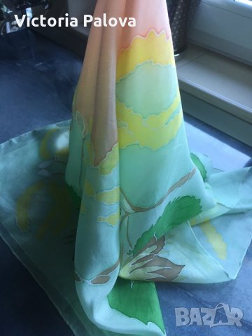 Нежен принт,копринен шал 90/90