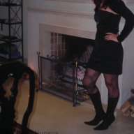 Секси черна рокля на Zаrа на цветя- М- Л размер, снимка 2 - Рокли - 9170963