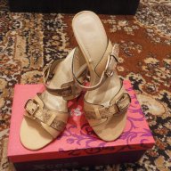 Дамски чехли , снимка 4 - Дамски обувки на ток - 8337284