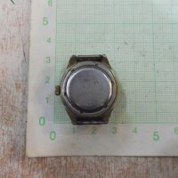 Часовник "Luch" автомат дамски ръчен съветски работещ, снимка 3 - Дамски - 23659946