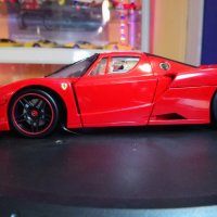 Метална количка Ferrari FXX -Hot wheels 1:18, снимка 13 - Колекции - 26186245