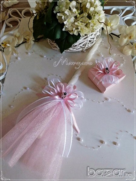 Свещ с украса и кутийка за косичка в розово с калинки, снимка 1