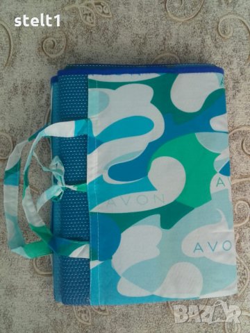 Плажна постелка от Avon, снимка 3 - Други - 25826385