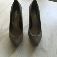 Обувки с ток , снимка 3 - Дамски обувки на ток - 25445701