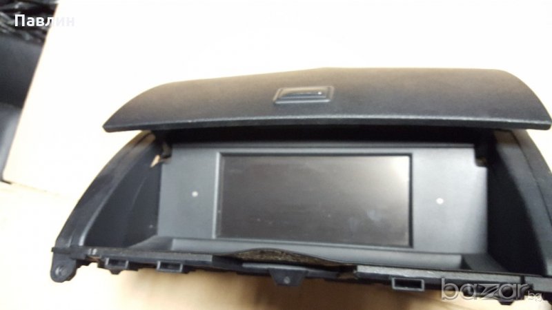 Дисплей Навигация Мерцедес W204, снимка 1