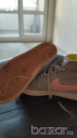 Дамски маратонки/кецове Nike номер 36.5 много редки, снимка 3 - Маратонки - 13491985