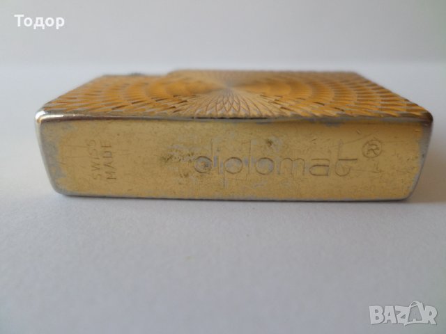 Швейцарска газова запалка Diplomat, снимка 5 - Други ценни предмети - 22409976