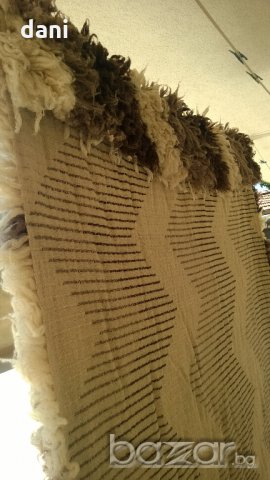 Китеник 100% вълна нов покривало за легло или под , снимка 2 - Покривки за легло - 18895464