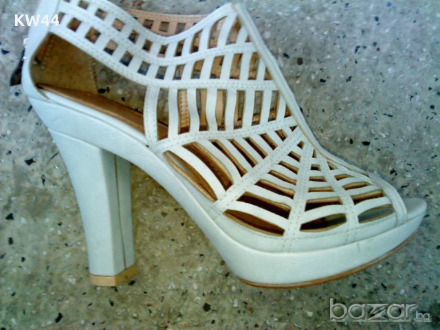 Сиви обувки, снимка 5 - Дамски обувки на ток - 18557078