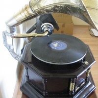 грамофон с фуния, снимка 5 - Антикварни и старинни предмети - 22498507