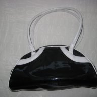 ЛАК чанта размер , снимка 1 - Чанти - 15169901