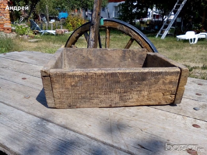 Старинно сандъче за инструменти, снимка 1