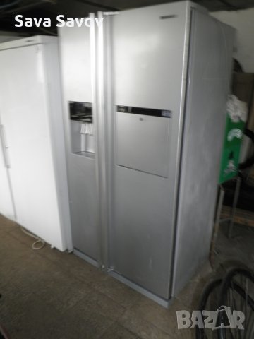 Двукрилен хладилник със фризер SAMSUNG, снимка 1 - Хладилници - 25333477