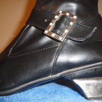 Италиански черни кожени дамски ботуши, с декоративни ципове, естествена кожа, зимни обувки, чизми, снимка 16 - Дамски ботуши - 19758410
