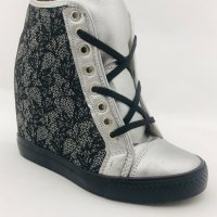 Дамски обувки Karolina, снимка 1 - Дамски боти - 25145395