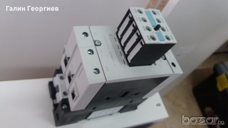 Контактор Siemens 3RT1046-1AP04 45 киловата, снимка 1