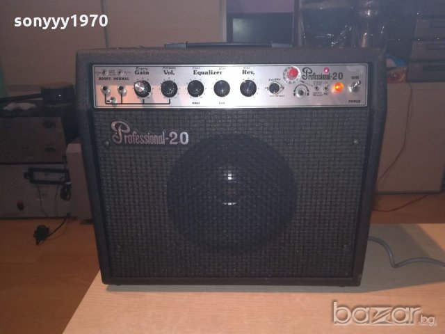 profesional 20 guitar amplifier-46х40х22см-внос швеицария, снимка 2 - Ресийвъри, усилватели, смесителни пултове - 20476240