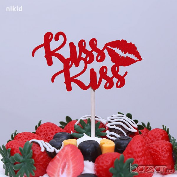   Kiss  устни целувка червен мек брокатен топер торта украса декорация , снимка 1