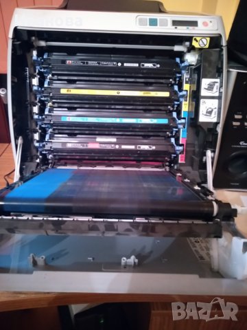 Продавам цветен принтер НР CLG 1600, снимка 1