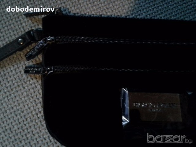 Нова чанта/клъч кадифе Giorgio Armani Velvet Black Wristlet оригинал, снимка 9 - Чанти - 12744741