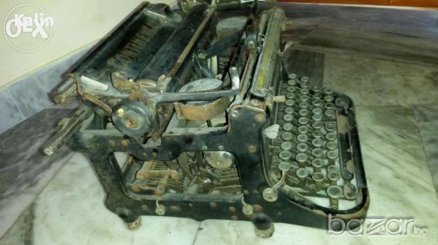 Уникално запазена пишеща машина на Кирилица Continental , снимка 7 - Копирни услуги - 11917082