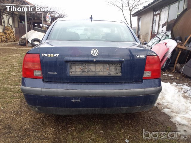 Фолксваген Пасат 2.3 VR5 на части, снимка 5 - Автомобили и джипове - 17395123
