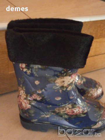  Гумени ботуши с флорален мотив, нови, с подвижна подплата, номер 25, 27, 28, 29, снимка 3 - Детски боти и ботуши - 8982337