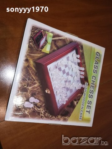 стъклен шах в красива дървена кутия-внос швеицария, снимка 3 - Колекции - 21398922