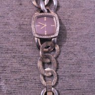 Часовник Guess, снимка 1 - Антикварни и старинни предмети - 17884623