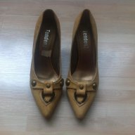Нови обувки, снимка 1 - Дамски ежедневни обувки - 16248330