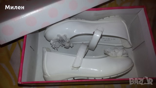 Бели детски сандали за момиче Deichmann Дайхман номер 25, снимка 3 - Детски сандали и чехли - 23742768