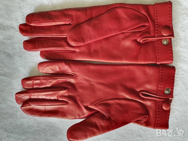 Дамски ръкавици Piumelli, снимка 2 - Шапки - 25211504