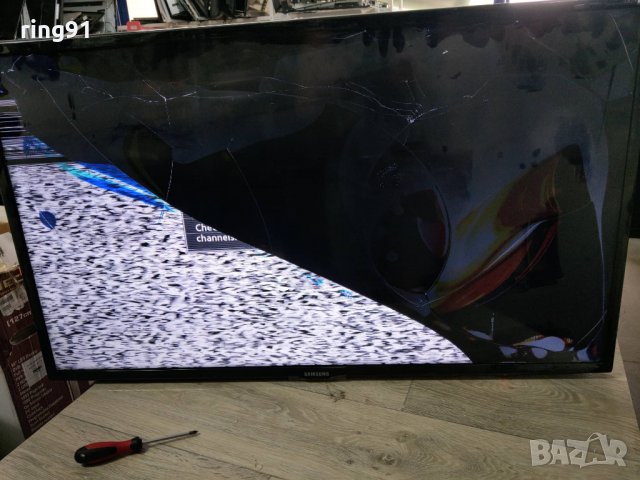 Телевизор Samsung UE40EH6030W На части, снимка 1 - Части и Платки - 25602910