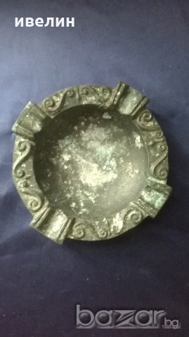 стар метален пепелник, снимка 1 - Антикварни и старинни предмети - 20249771