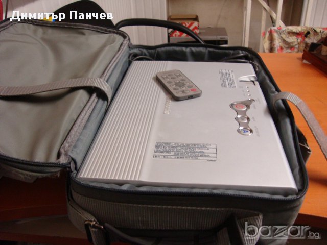 Проектор Panasonic PT-LB10E, снимка 8 - Плейъри, домашно кино, прожектори - 16382696