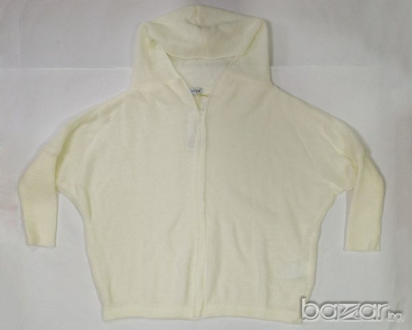 Дамски плетен пуловер с качулка в екрю марка Fobya , снимка 5 - Блузи с дълъг ръкав и пуловери - 20786613
