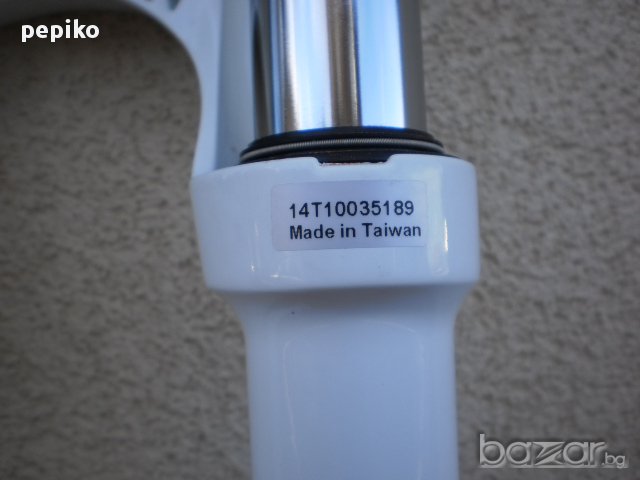 Продавам колела внос от Германия алуминиева амортисьорна вилка Rock Shox Tora 26 цола, снимка 18 - Части за велосипеди - 9273828